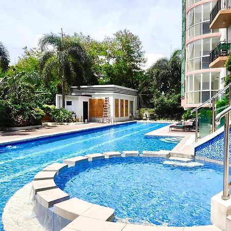 Lancris Residences 2 Bedroom Entire Apartment Near Airport With Pool Paranaque City Екстер'єр фото