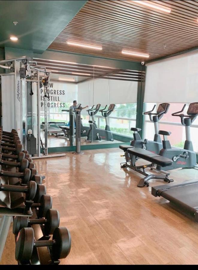Lancris Residences 2 Bedroom Entire Apartment Near Airport With Pool Paranaque City Екстер'єр фото