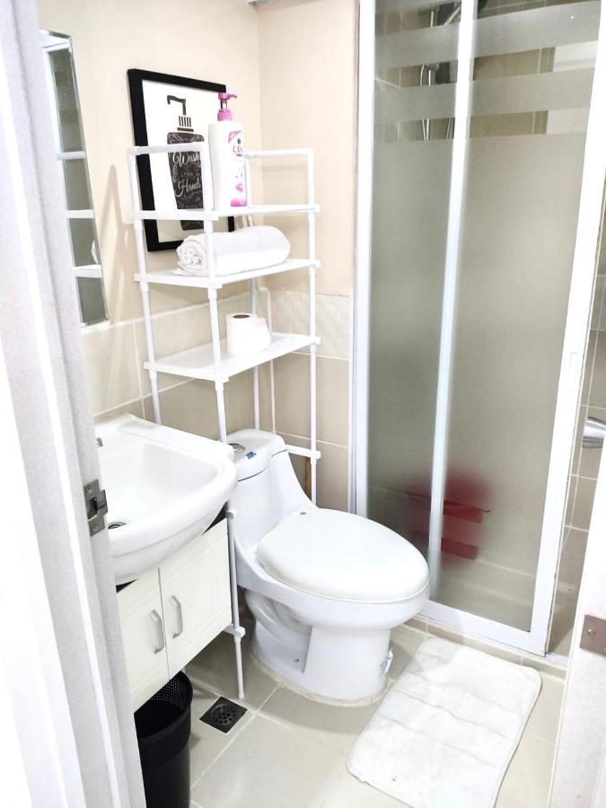 Lancris Residences 2 Bedroom Entire Apartment Near Airport With Pool Paranaque City Екстер'єр фото
