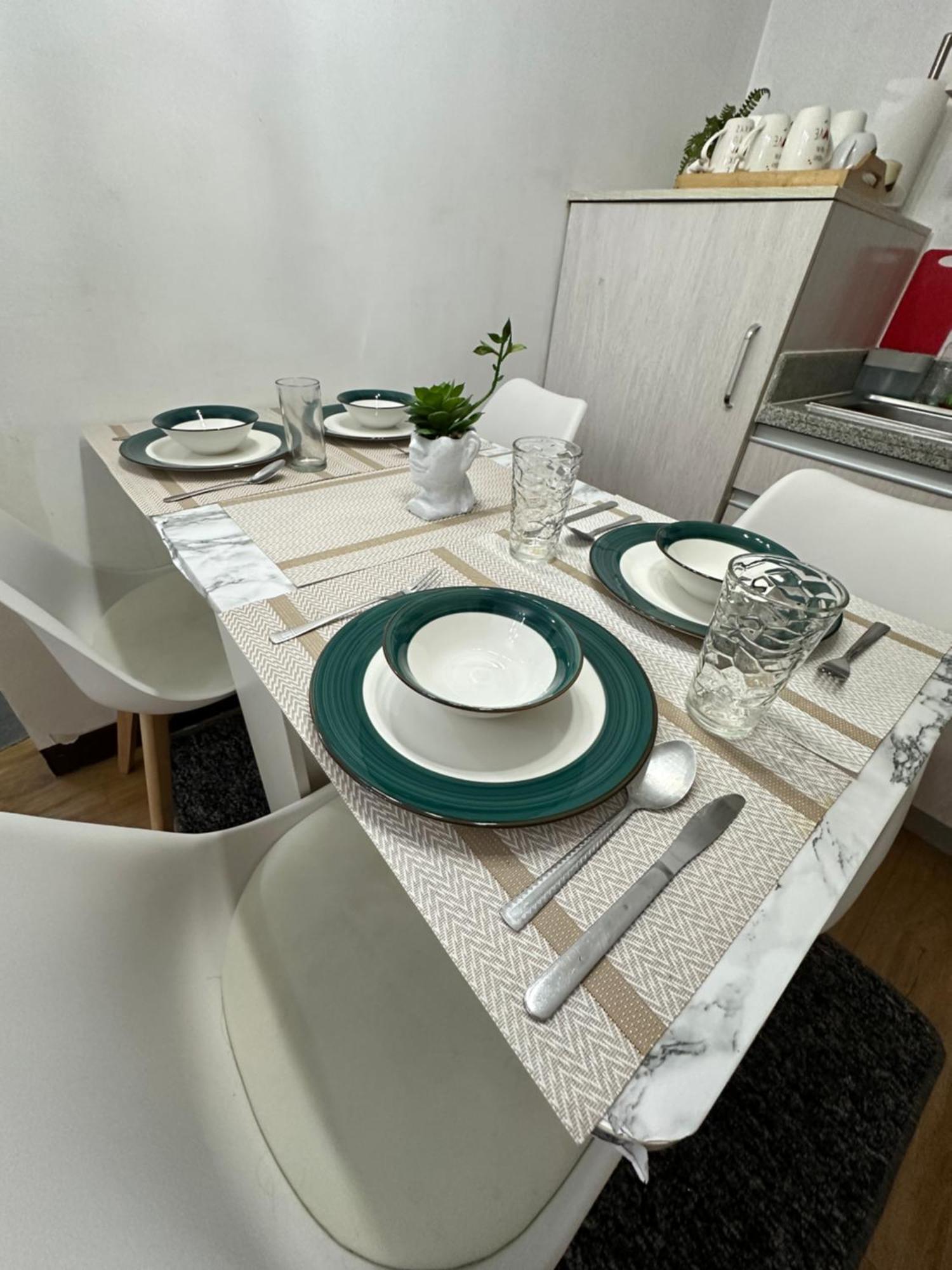 Lancris Residences 2 Bedroom Entire Apartment Near Airport With Pool Paranaque City Екстер'єр фото